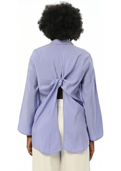 Kadın Arkası Bağlama Detaylı Düz Renk Gömlek