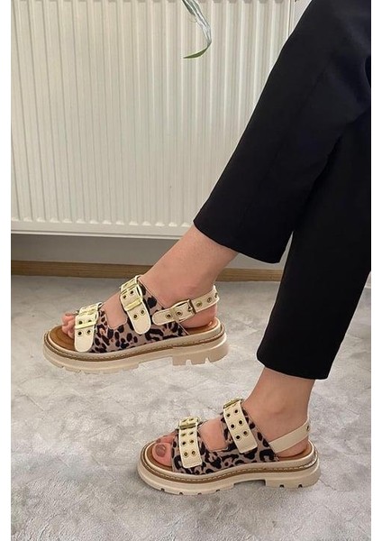 Kadın Simya Bej Leopar Çift Bantlı Kapsül Detaylı Kalın Taban Ortopedik Sandalet Bej Leopar fırsatları