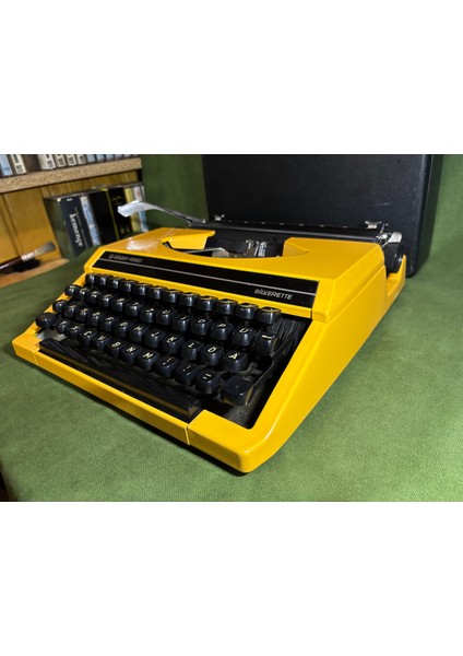 Silver Reed Silverette Çantalı Daktilo - Sorunsuz Çalışır Durumda