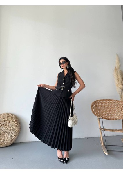 Kadın Kemerli Düğmeli Yelek Pileli Etek Takım Elbise