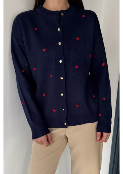 Kadın Kalp Nakışlı Triko Hırka (S-M-L Uyumludur) P-00018885 modelleri