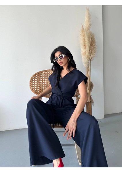 Kadın Kuşaklı Yelekli Palazzo Pantolonlu Takım Elbise