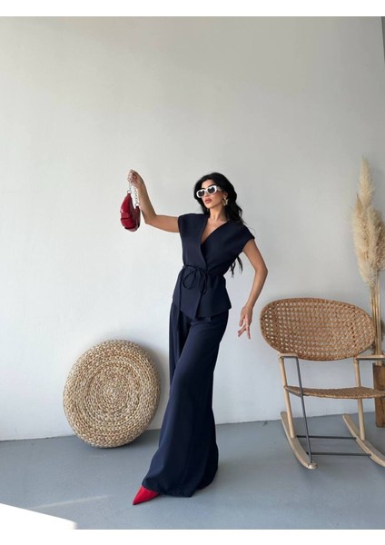 Kadın Kuşaklı Yelekli Palazzo Pantolonlu Takım Elbise fırsatları