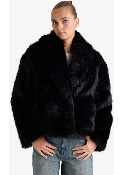 Regular Fit Kısa Suni Kürk F5563AX25WN fırsatları