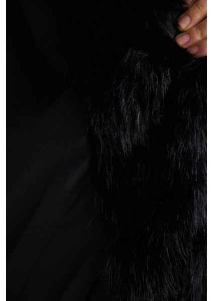 Regular Fit Kısa Suni Kürk F5563AX25WN