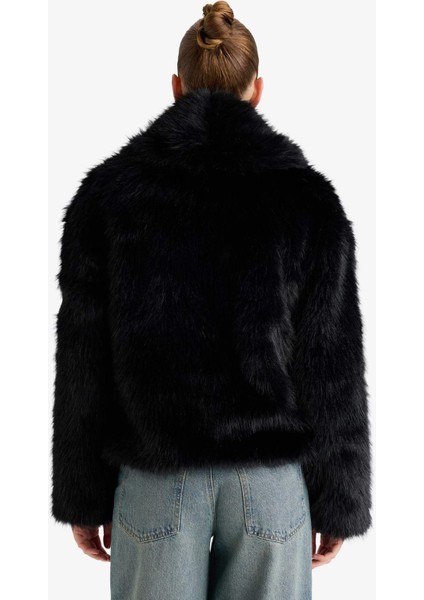 Regular Fit Kısa Suni Kürk F5563AX25WN