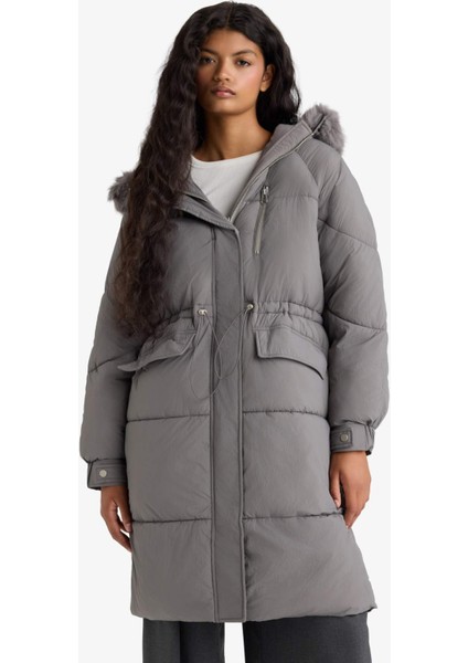 Su Geçirmez Regular Fit Kapüşonlu Fermuarlı Parka F2965AX25WN modelleri