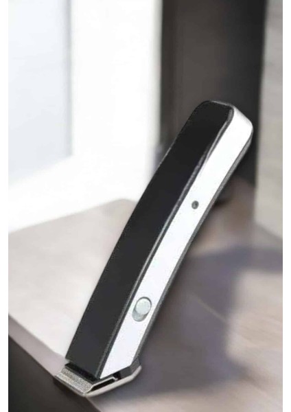 Erkeklere Özel Tıraş Makinesi Kablosuz ve Hassas Kesim