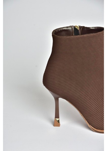 V820200504 Kahverengi Kumaş Ince Topuklu Sivri Burunlu Yarım Bot indirimleri