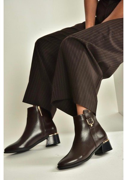 V518978809 Kahverengi Alçak Topuklu Kadın Bot modelleri