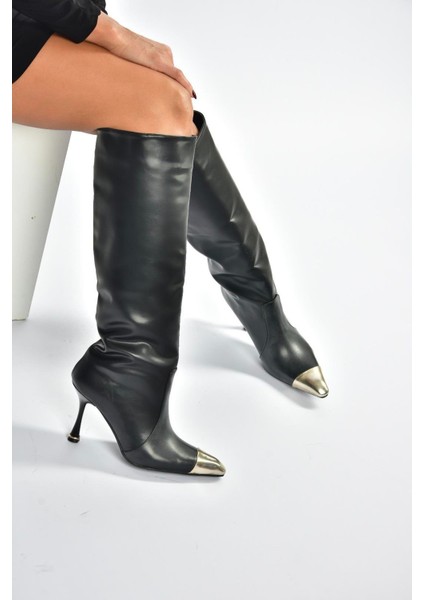 V752574109 Siyah Ince Topuklu Kadın Çizme