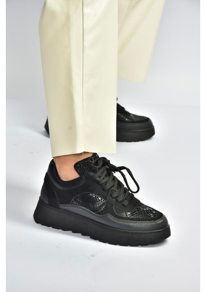 V820720309 Siyah Kalın Tabanlı Spor Ayakkabı Sneakers fırsatları