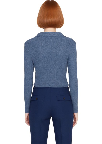 Kadın Şık Crop Gömlek Yaka Slim Kalıp Örme Vücuda Oturan Polo Yaka Fitilli Esnek Bluz modelleri