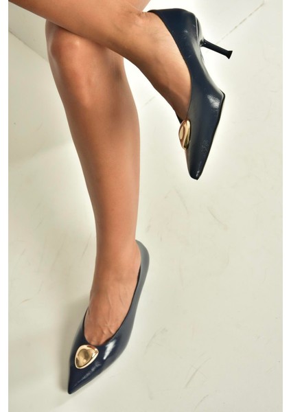 V820621760 Lacivert Rustik Ince Topuklu Sivri Burun Kadın Ayakkabı