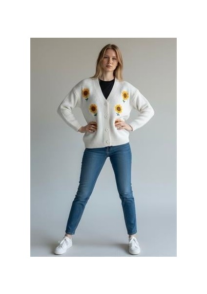 Şardonlu Pamuklu Çiçek Motifli Hırka