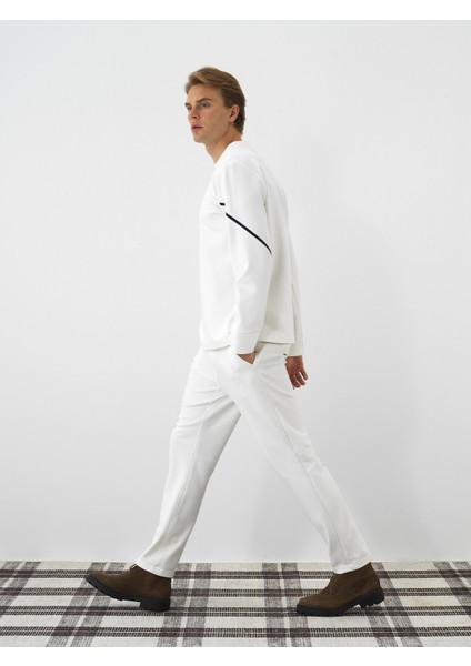 Erkek Ekru Esnek Dokulu Regular Fit Sweatshirt indirimleri