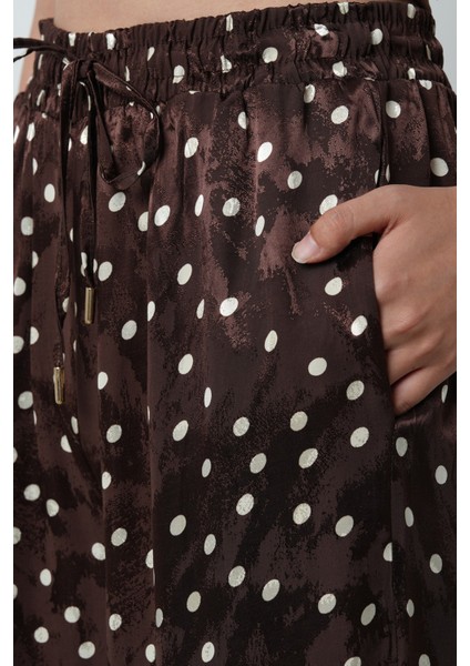 Kadın Puantiye Desenli Kahverengi Jakarlı Bol Paça Desenli Pantolon modelleri