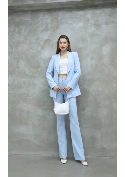 Kadın Yakası Taş Biyeli Düğme Detay Takım fırsatları