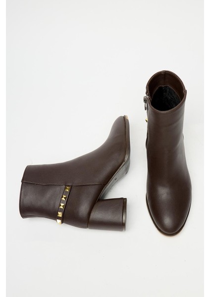 Kahverengi Kadın Topuklu Fermuarlı Arka Zımba Detaylı Kışlık Bot indirimleri