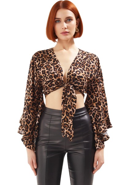 Kadın Ekru V Yaka Ispanyol Kol Dokuma Bluz Süper Crop Kesimiyle Plajlarda Göz Kamaştırın ve Ferah