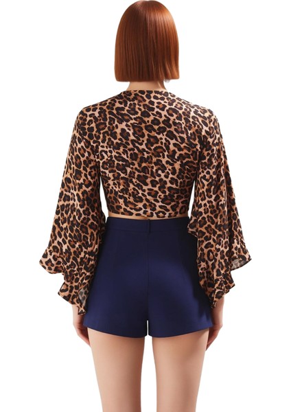 Kadın Ekru V Yaka Ispanyol Kol Dokuma Bluz Süper Crop Kesimiyle Plajlarda Göz Kamaştırın ve Ferah fiyatları