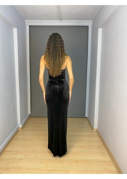 Kadife Straplez Likralı Üst Inci Taş Detaylı Yırtmaçlı Uzun Abiye Elbise fiyatları