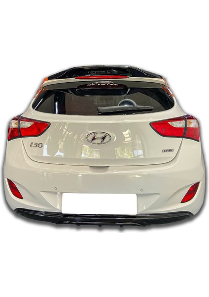 Hyundai I30 Uyumlu Custom Difüzör (Plastik) 2012-2017 Parlak Siyah