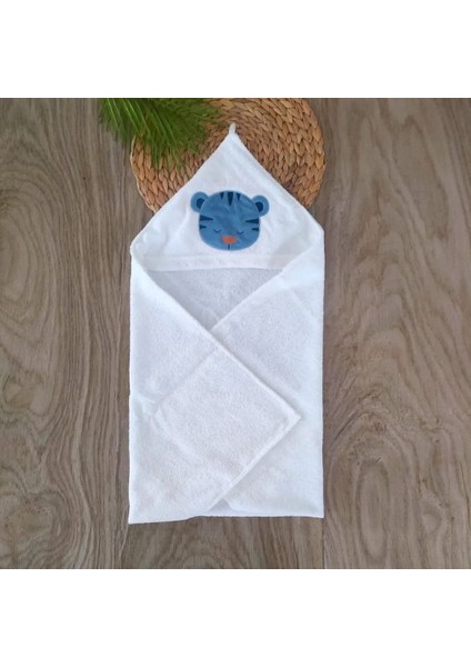 Erkek Bebek %100 Pamuklu Naturel Sevimli Aslan Bornoz Takımı 0-2 Yaş Bebek Hediyesi BBK1105