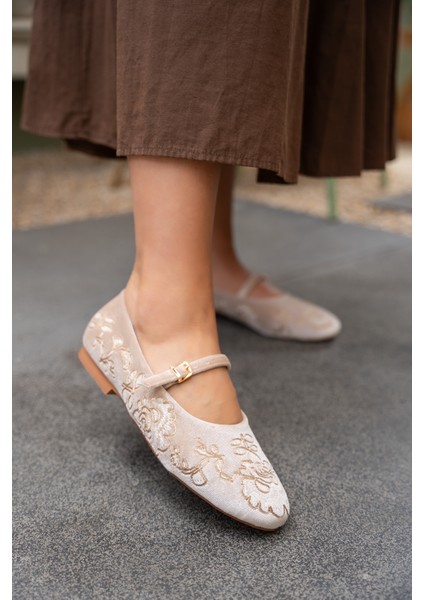 Semy Bej Nakış Detaylı Babet modelleri