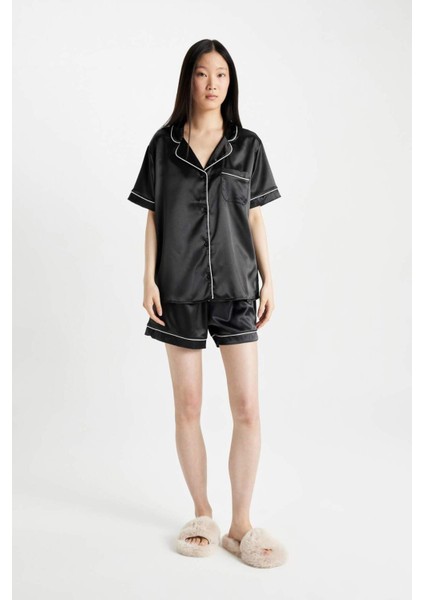 Saten Pijama Takımı Kısa Kollu Üst Esnek Belli Şort-Fall In Love D0915AX24SM