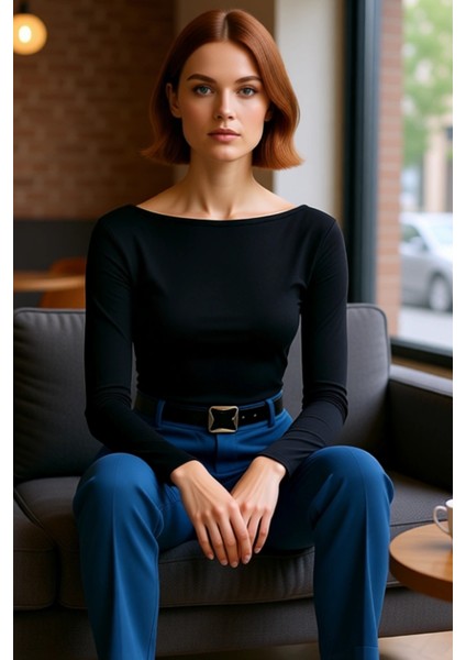 Kadın Esnek Fitilli Örme Üst Sırt Dekolteli Tasarım Günlük Kullanım Için Ideal Kaliteli Şık