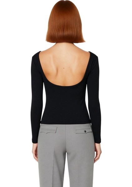 Kadın Esnek Fitilli Örme Üst Sırt Dekolteli Tasarım Günlük Kullanım Için Ideal Kaliteli Şık modelleri