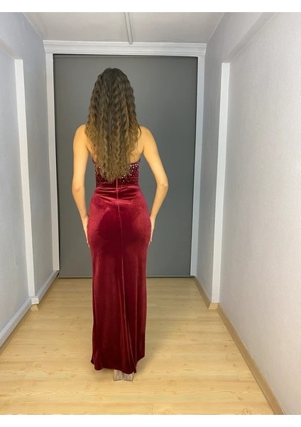 Kadife Straplez Likralı Üst Inci Taş Detaylı Yırtmaçlı Uzun Abiye Elbise modelleri