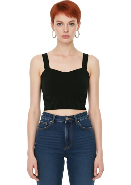 Kadın Fitted Kalp Yaka Kolsuz Triko Crop Bluz Yazlık Günlük Kullanım Için Serin ve Şık Tasarım modelleri