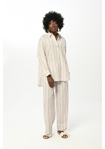 Kadın Çizgili Desenli Gömlek fırsatları