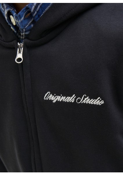 Nakışlı Erkek Çocuk Siyah Sweatshırt 12284068 fırsatları