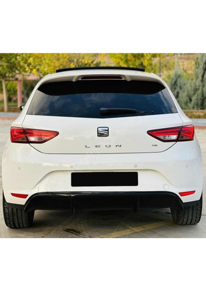 Seat Leon Mk3 Style Düz Difüzör Plastik 2012-2016 Parlak Siyah