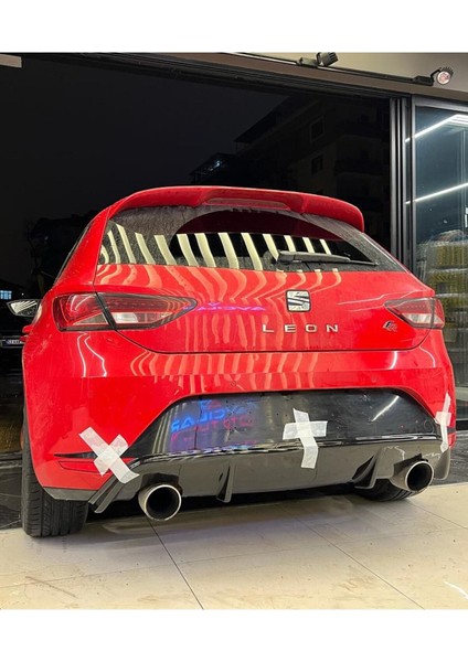 Seat Leon Mk3 Style Düz Difüzör Plastik 2012-2016 Parlak Siyah fırsatları