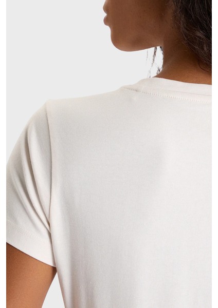 Ss Cn Leo Pamuk Karışım Regular Fit T Shirt W5BI28J1314G012 Bayan T Shirt W5BI28J1314G012 indirimleri