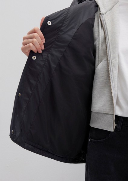 Kapüşonlu Kapitone Siyah Ceket 1110460-900