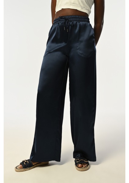 Kadın Beli Lastikli Bol Paça Lacivert Renk Düz Saten Pantolon fiyatları