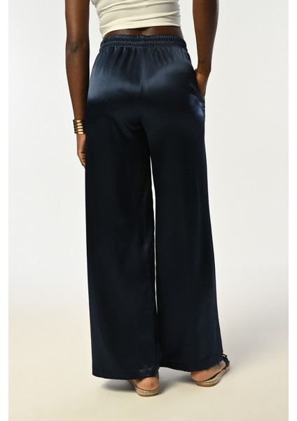 Kadın Beli Lastikli Bol Paça Lacivert Renk Düz Saten Pantolon modelleri
