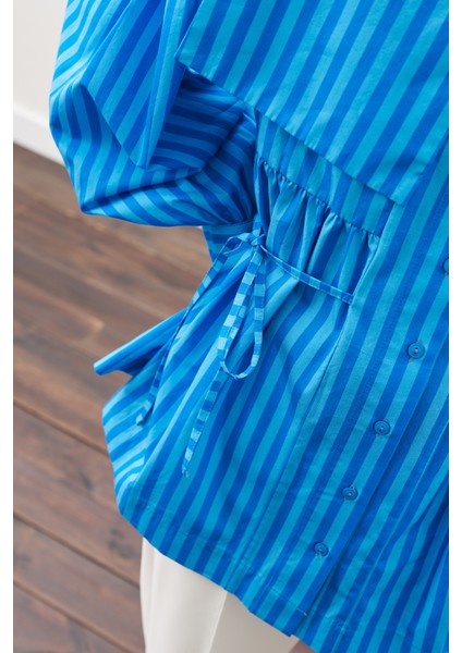Geniş Yakalı Kuşaklı Gömlek Mavi Çizgili indirimleri