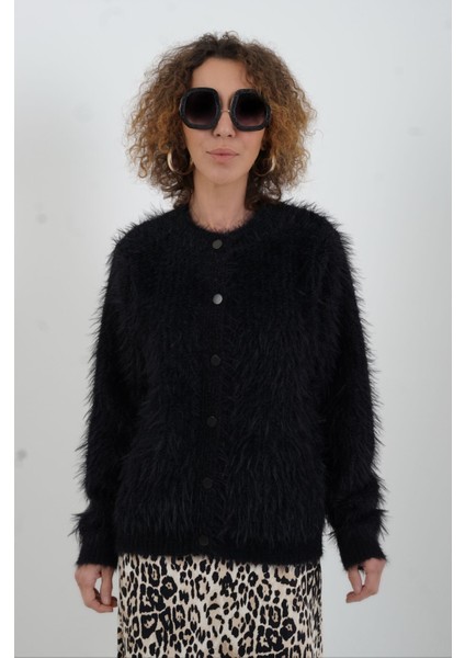 Siyah Sakallı Düğmeli Hırka modelleri