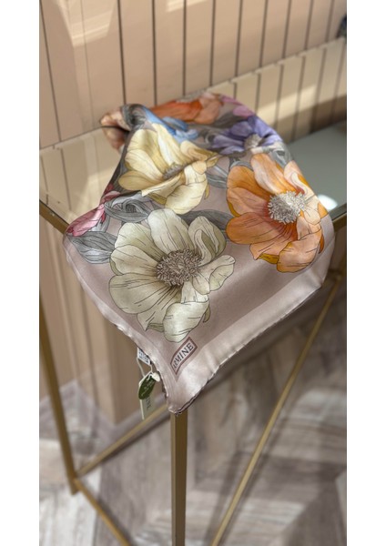 2025 Desenli Saf Ipek Sura Eşarp 9403-07