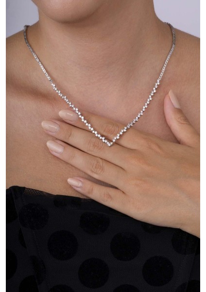 Pırlanta Montür Rodyum Kaplama 4 Tırnaklı Su Yolu Gümüş Kolye modelleri