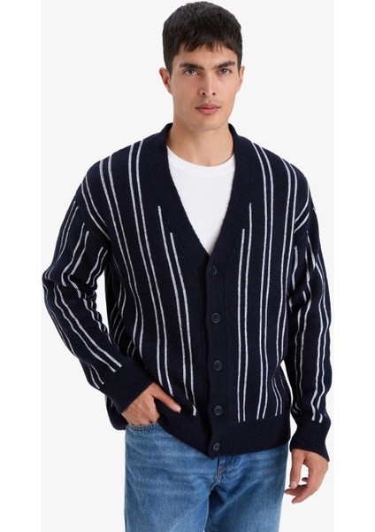 Relax Fit V Yaka Çizgili Düğmeli Triko Hırka F7279AX25WN modelleri