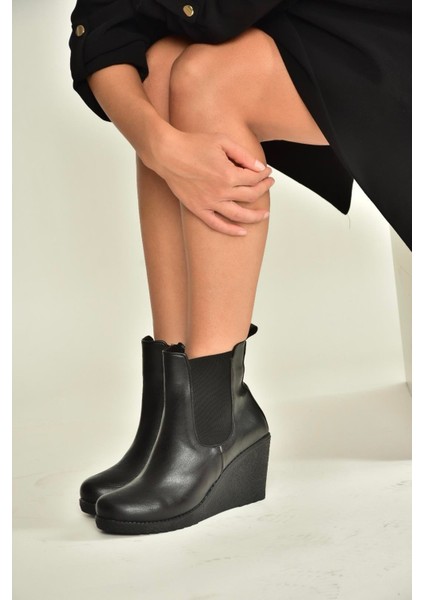 V361197009 Siyah Dolgu Topuklu Kadın Bot modelleri