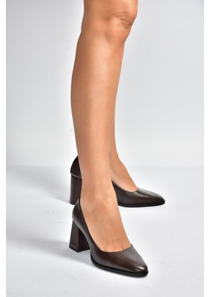 V676680060 Kahverengi Rustik Kalın Topuklu Kadın Ayakkabı fiyatları