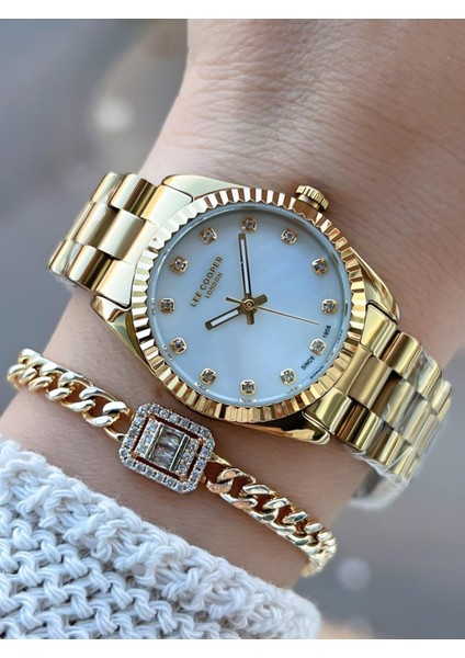 Çelik Kordonlu 3 Atm Suya Dayanıklı 2 Yıl Garantili Kadın Kol Saati BC.08212.120